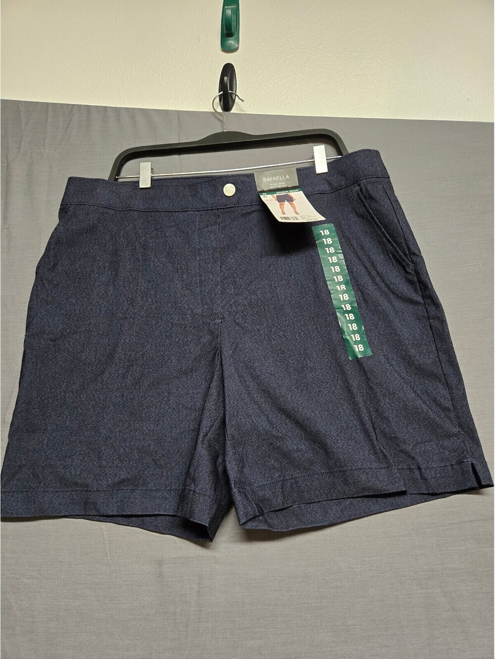 Rafaella Women's Stretch Short Bermuda Shorts Size 18 Rinse